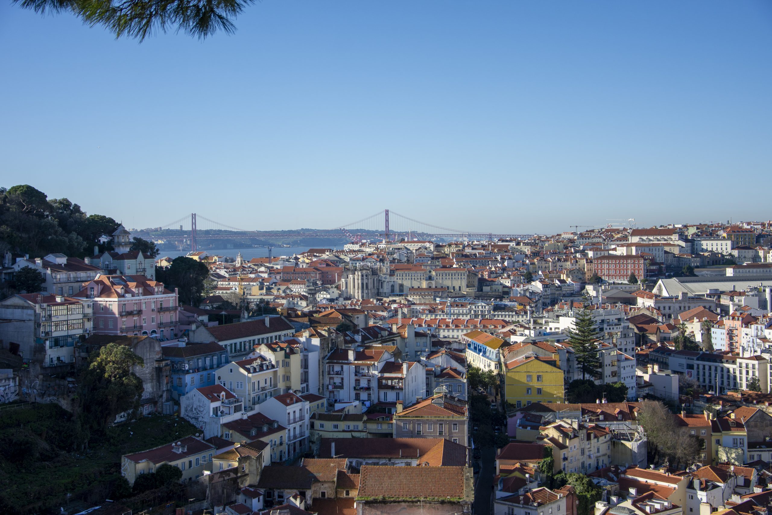 Lisabon - City view from castle