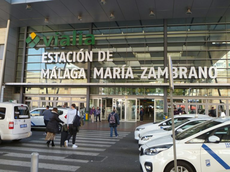 Málaga to Marbella Travel Guide: Bus, Driving & Tolls