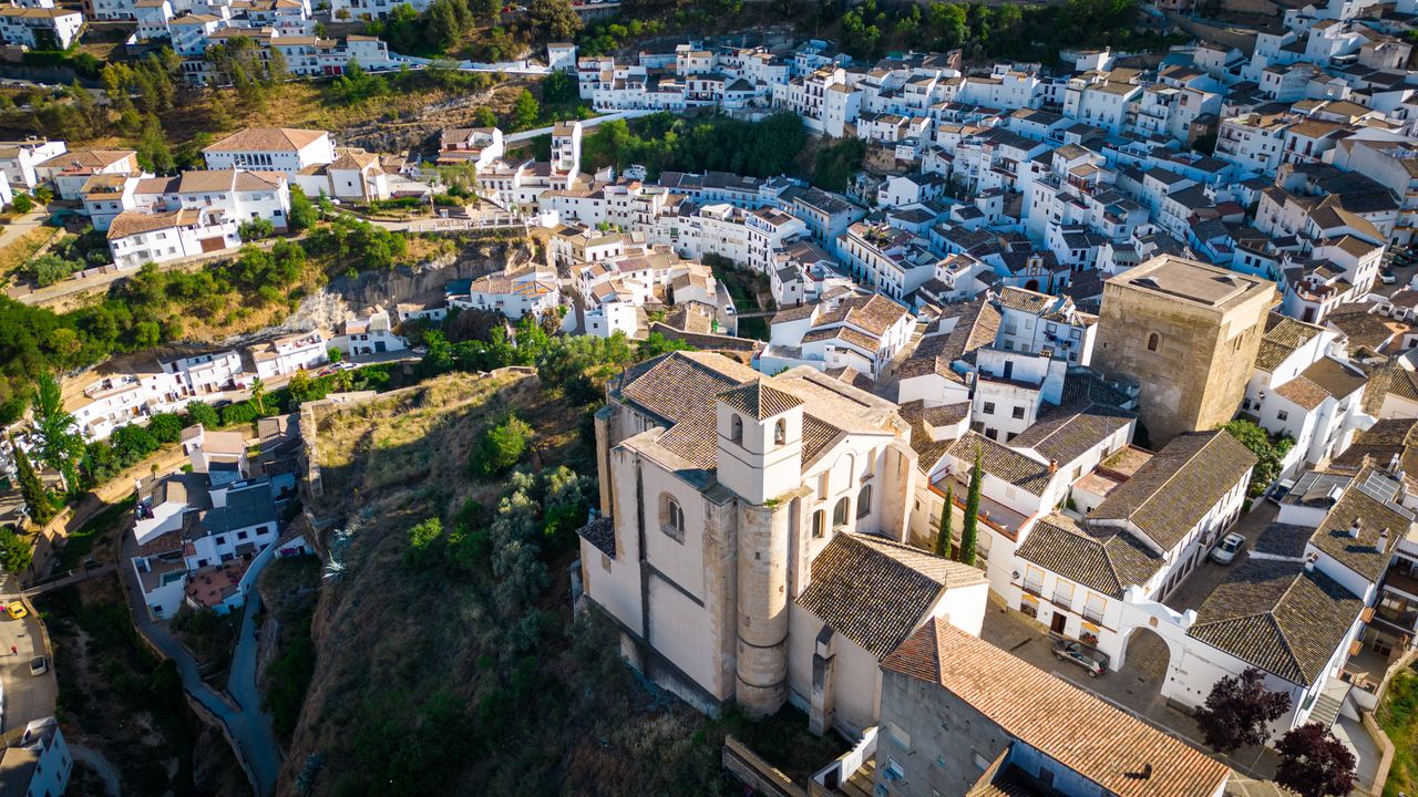 The Shifting Currency of Marbella Luxury How Dollar and Gulf Capital Are Rewriting Prime Market Valuations