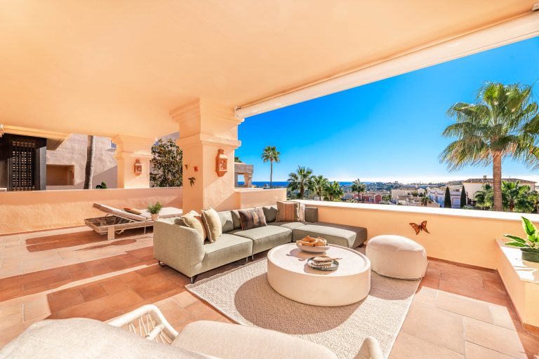 spacious apartment with sea views in a prestigious gated community ee6b24 - Link2Property - Link2Property