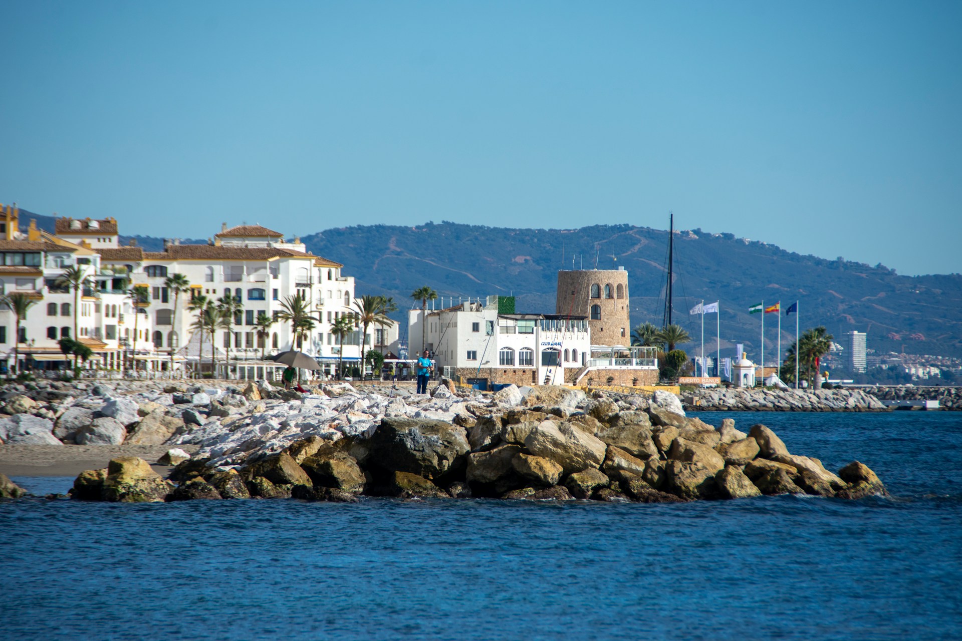 Living in Marbella: Comparing Coastal Communities from Cabopino to Puerto Banús