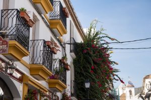 The Smart Investor’s Toolkit: Comparing the Definitive 2026 Marbella Real Estate Market Reports